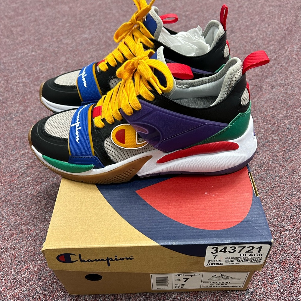 Champion XG Storm shoes Size 7